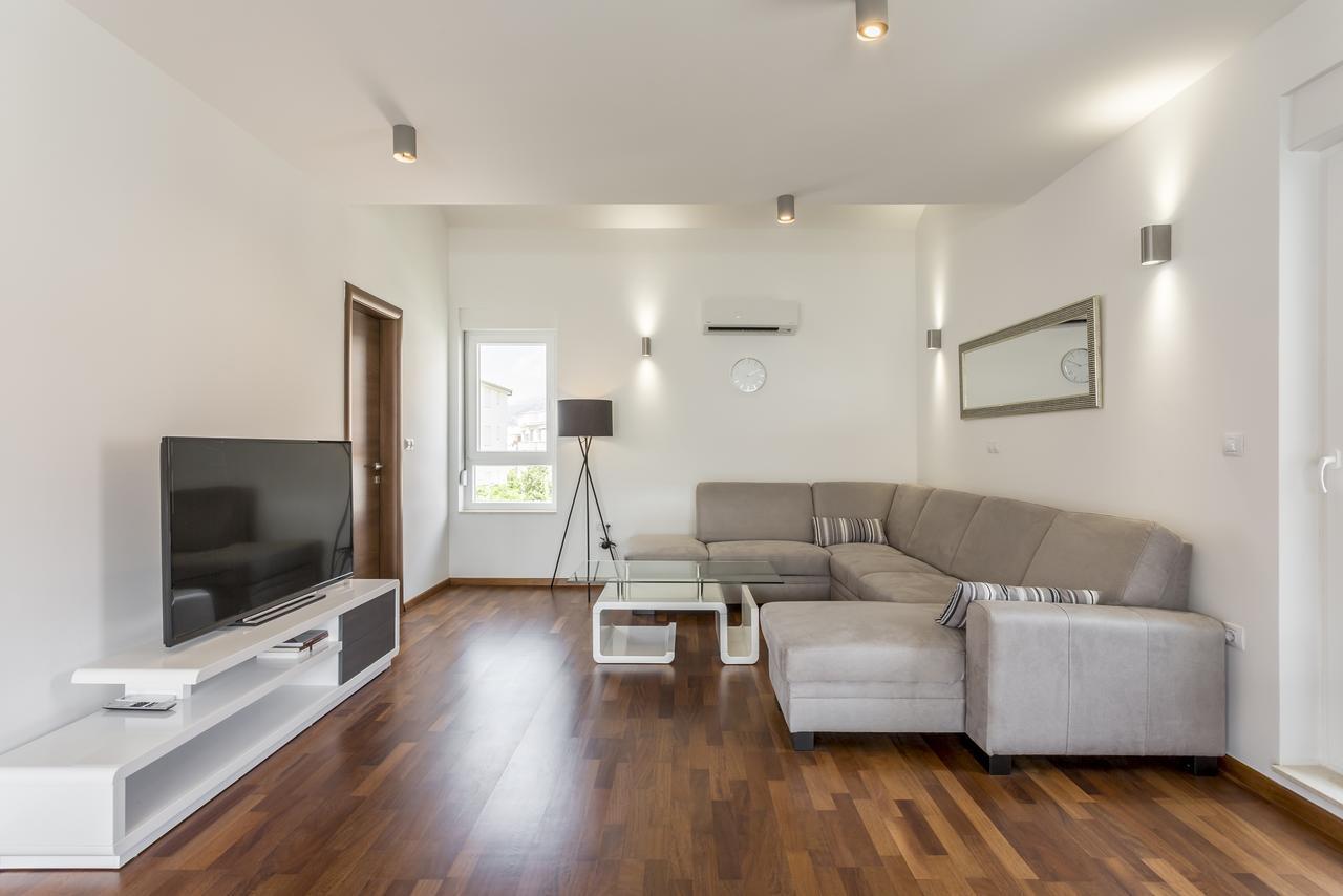 Luxury 3 Bed Apartment, Large Terrace, Pool, Close To Beach And Split! Podstrana Exteriér fotografie
