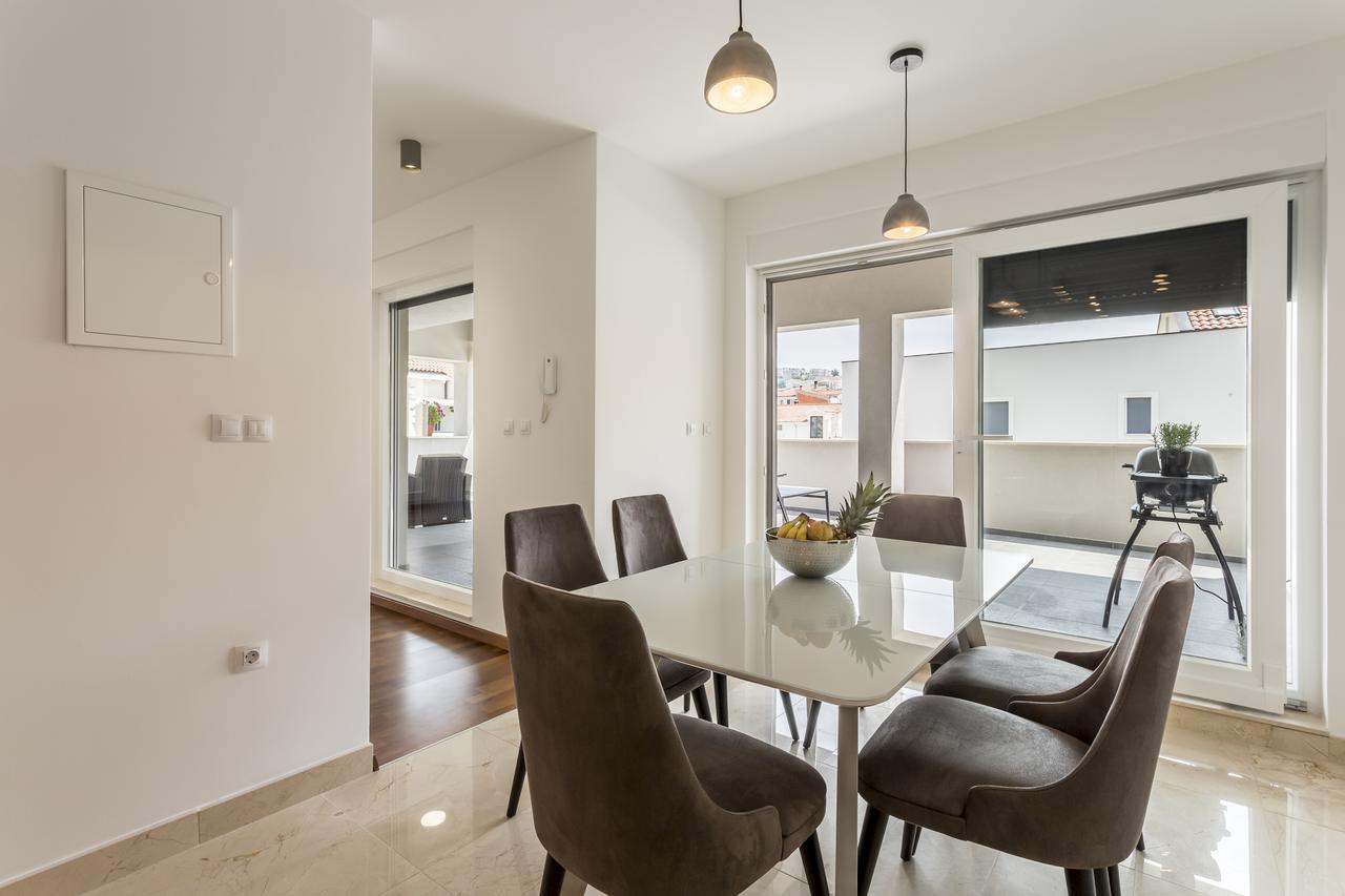 Luxury 3 Bed Apartment, Large Terrace, Pool, Close To Beach And Split! Podstrana Exteriér fotografie